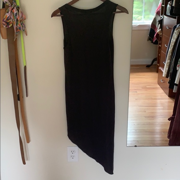 Asymmetrical dress - Picture 3 of 3